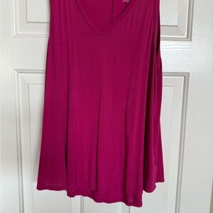 Time and Tru Women's V-Neck Tank Top - Magenta